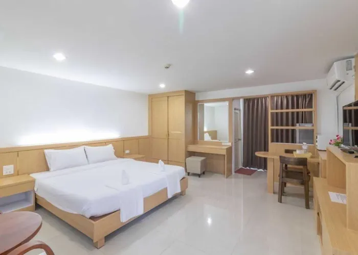 Townhouse Siam Privi Hotel