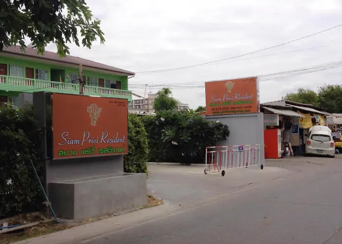 Townhouse Siam Privi Hotel
