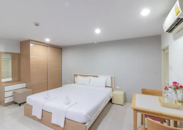 Townhouse Siam Privi Hotel